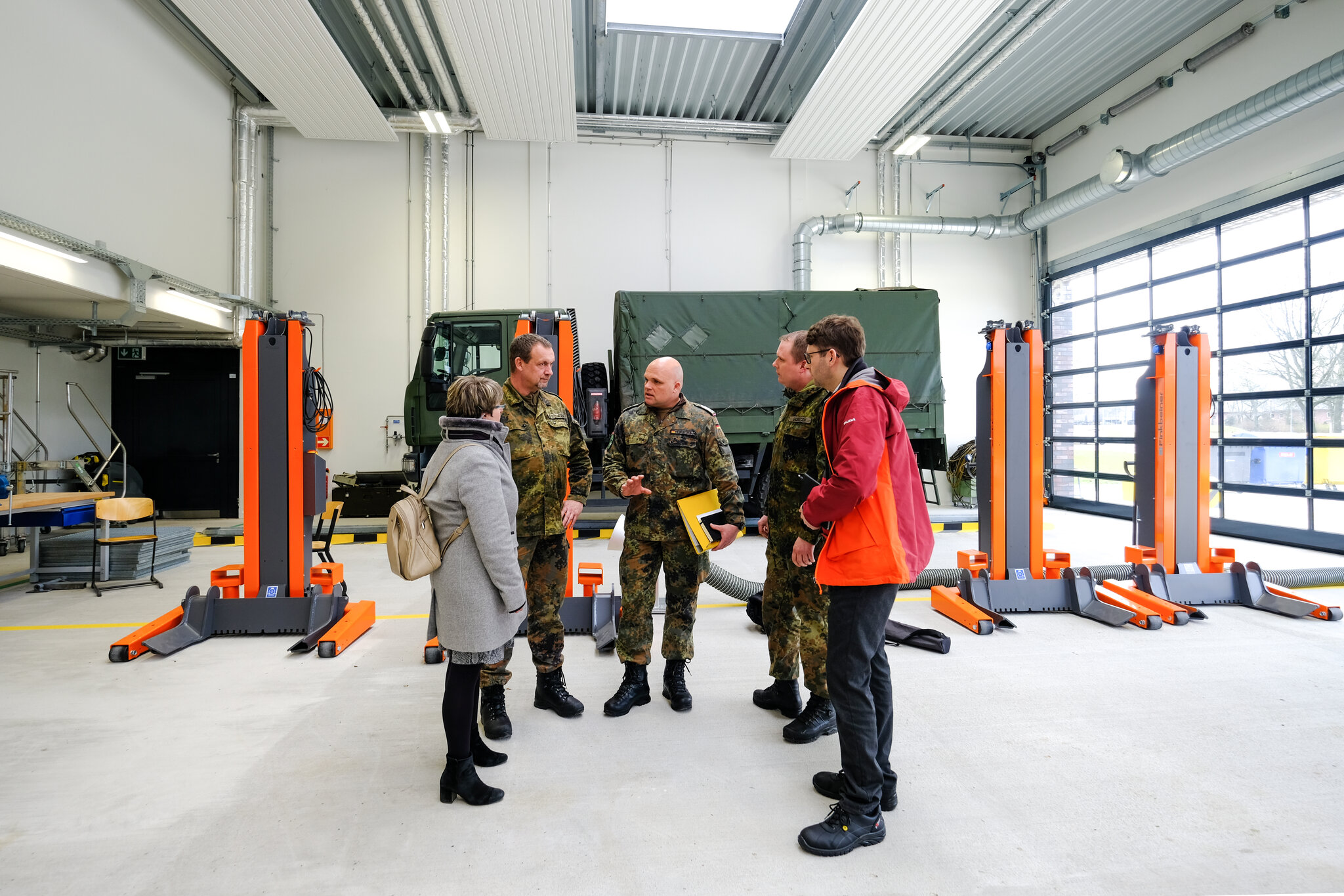 Besuch der neuen Halle