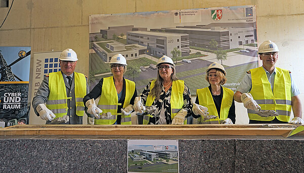 Roland Brunner, Barbara Wießalla, Ute Willems, Bettina Petri-Schwerdt, Dr. Michael Färber 