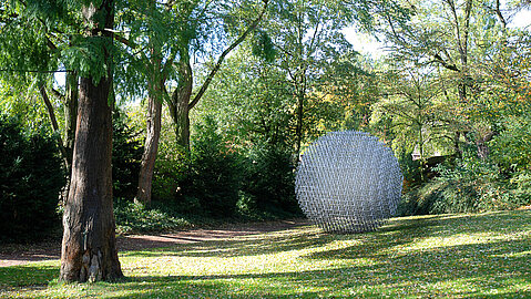 Kleine Sphére Trames im Kunstmuseum Abteiberg in Mönchengladbach