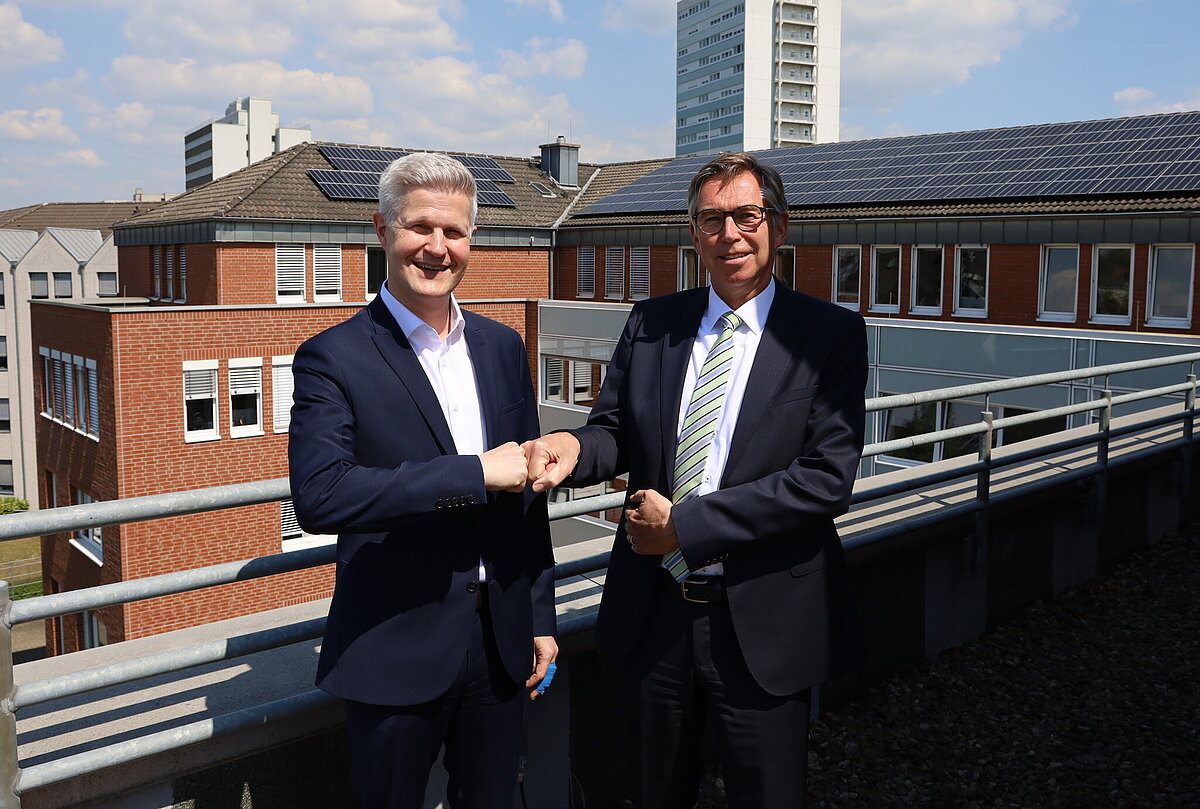 Neue Photovoltaikanlage Erzeugt Gr nen Strom F r Die Staatsanwaltschaft neue-photovoltaikanlage-erzeugt-gr-nen-strom-f-r-die-staatsanwaltschaft
