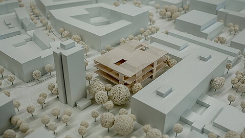 Modell des Entwurfs für das Hörsaalzentrum